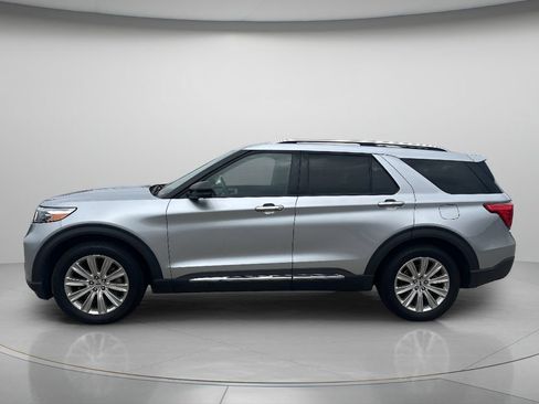 Used 2022 Ford Explorer Limited w/ Equipment Group 301A RWD image 4