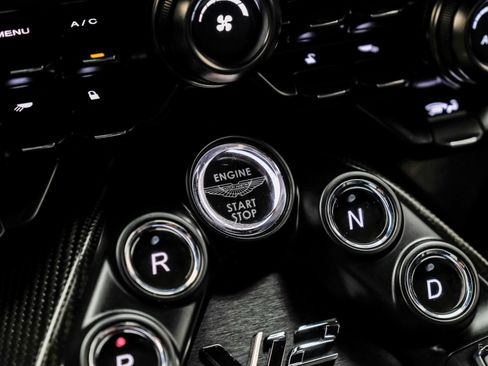 Used 2023 Aston Martin V12 Vantage RWD image 81