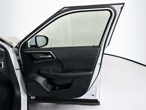 Used 2024 Mitsubishi Outlander SE image 33