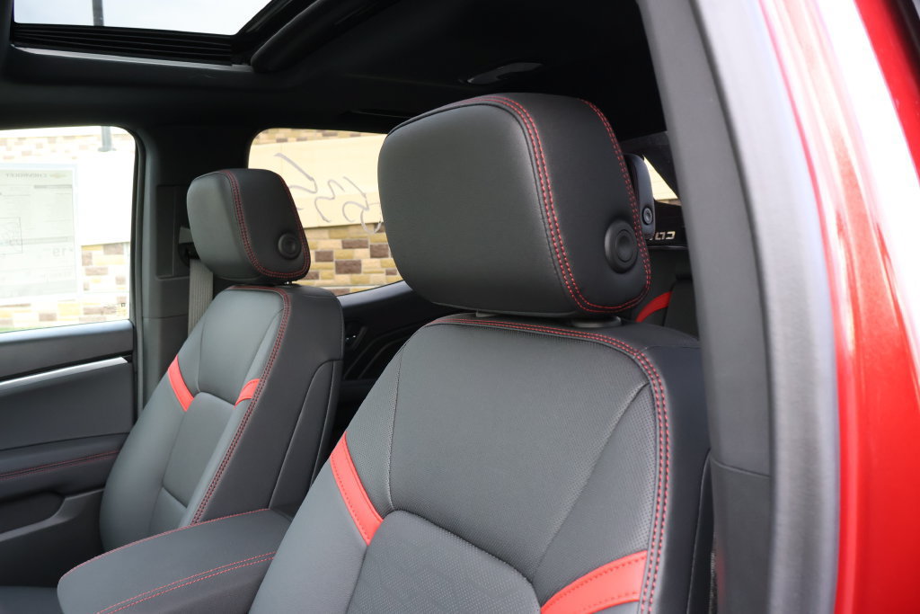 New 2026 Chevrolet Colorado Z71 w/ Midnight Edition AWD/4WD image 17