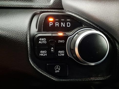 Used 2023 RAM 1500 Big Horn AWD/4WD image 17