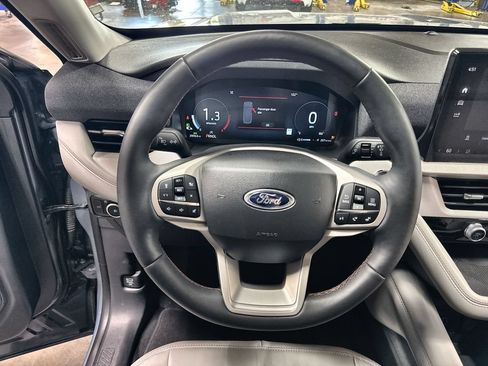 New 2026 Ford Explorer Active w/ Active Comfort Package AWD/4WD image 17
