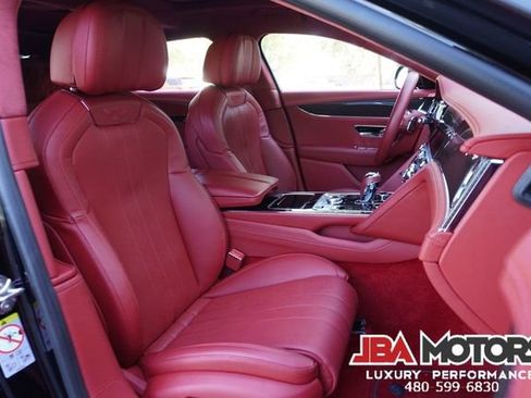 Used 2023 Bentley Flying Spur Plug-In Hybrid AWD/4WD image 9