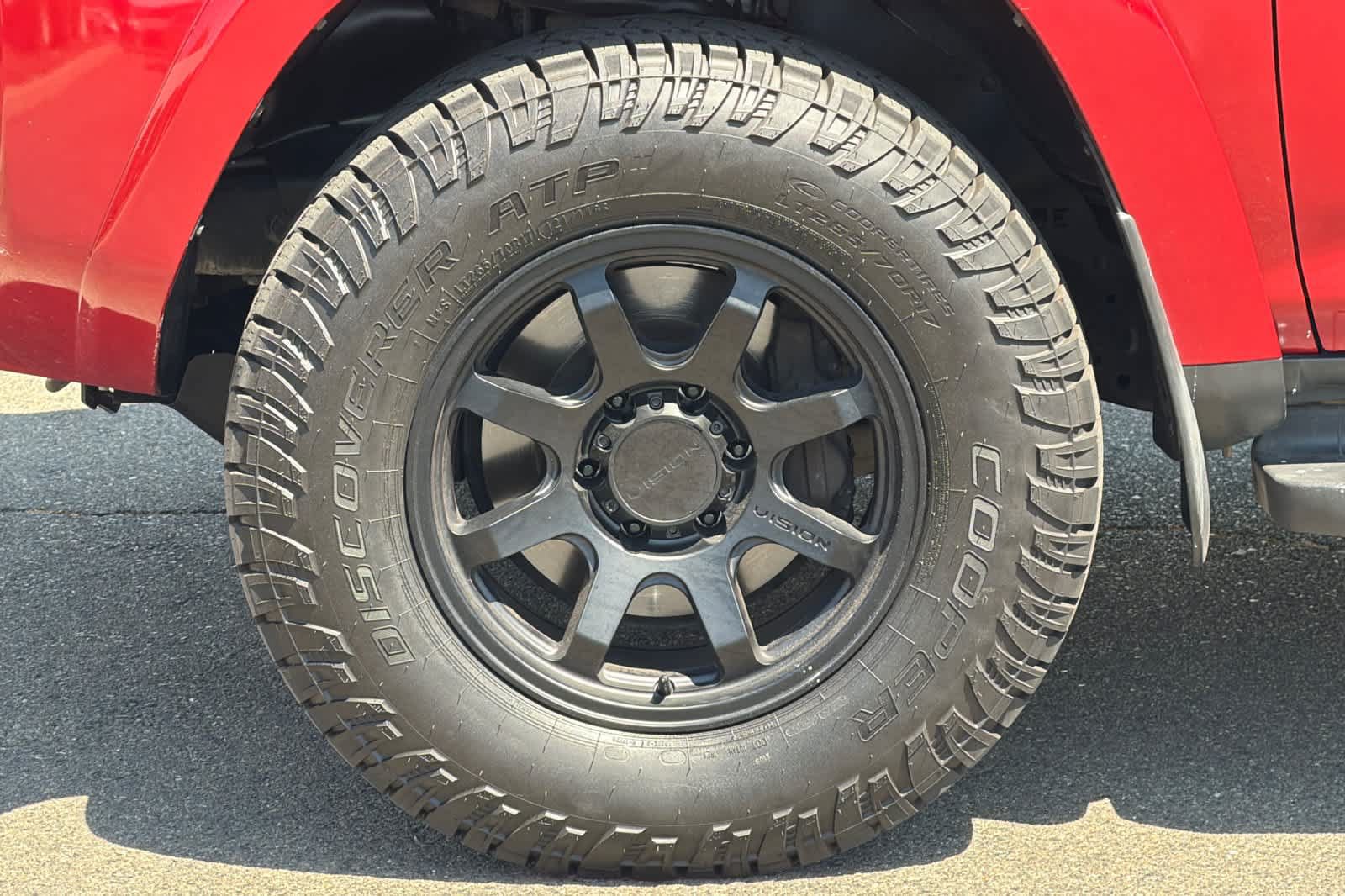 Used 2018 Toyota 4Runner 4WD image 31
