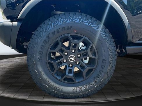 New 2026 Ford Bronco Badlands AWD/4WD image 13