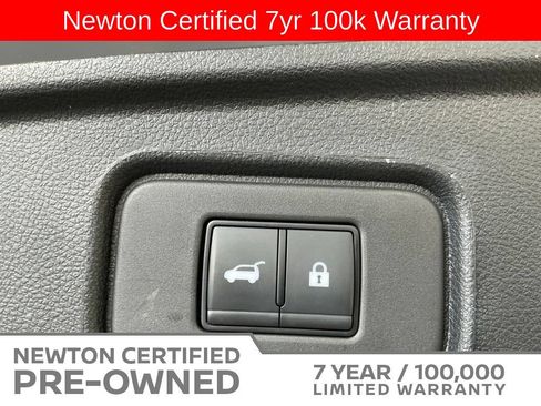 Used 2025 Nissan Pathfinder Platinum AWD/4WD image 28