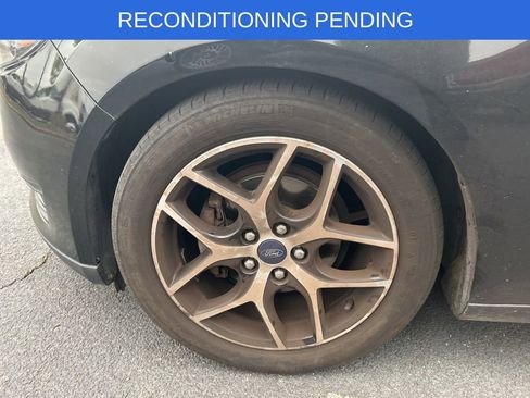 Used 2017 Ford Focus SEL image 7