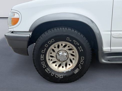 Used 1998 Ford Explorer Sport RWD image 9