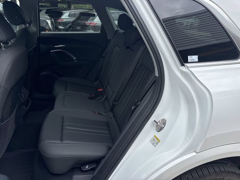 Certified 2025 Audi Q5 Premium w/ Convenience Package AWD/4WD image 12