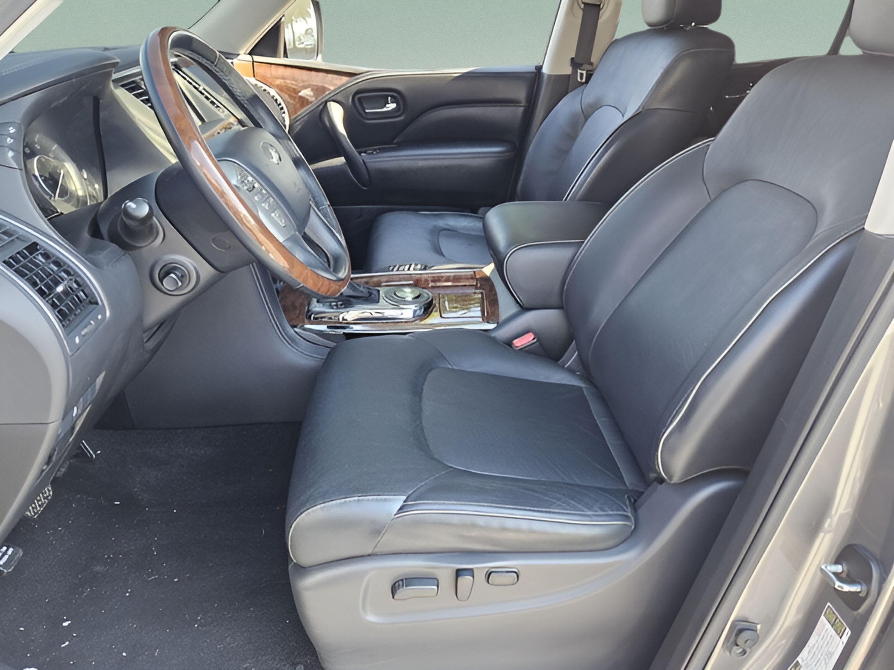 Used 2019 INFINITI QX80 Luxe w/ All-Season Package RWD image 14