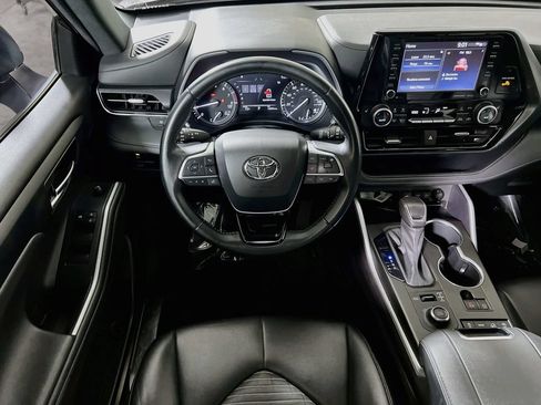 Used 2021 Toyota Highlander XSE AWD/4WD image 20