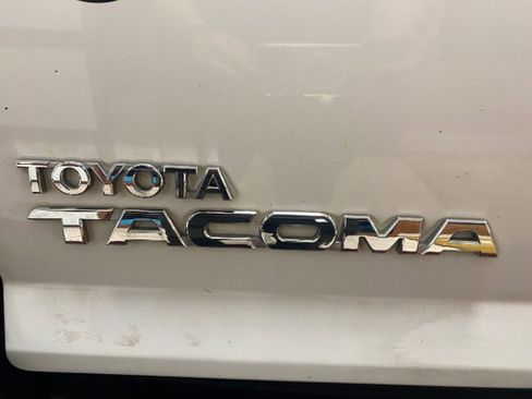 Used 2015 Toyota Tacoma 4x4 Double Cab w/ TRD Sport Package image 17