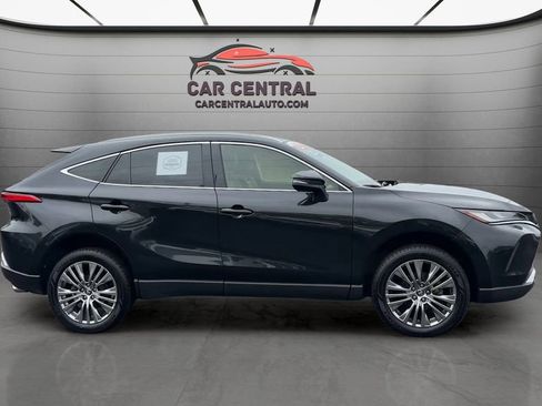 Used 2022 Toyota Venza Limited AWD/4WD image 6