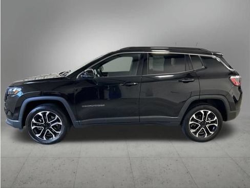 Used 2023 Jeep Compass Limited AWD/4WD image 2