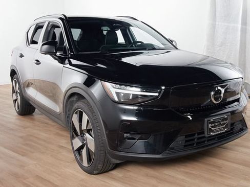 Certified 2023 Volvo XC40 Recharge Ultimate w/ Protection Package Premier AWD/4WD image 3