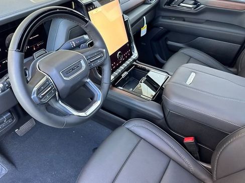 New 2026 GMC Yukon XL Denali w/ Denali Reserve Package AWD/4WD image 10