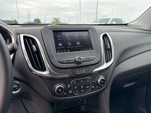 Used 2024 Chevrolet Equinox LT w/ LPO, Floor Liner Package FWD image 18