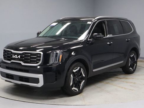 Used 2025 Kia Telluride S FWD image 8