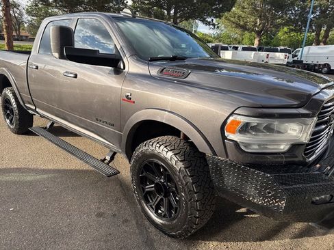 Used 2022 RAM 2500 Laramie AWD/4WD image 3