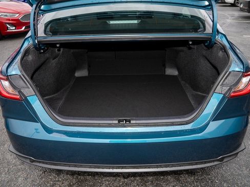 Certified 2025 Toyota Camry SE image 5