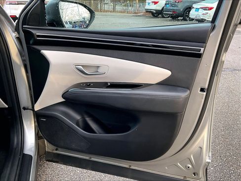 Used 2023 Hyundai Tucson Limited image 12