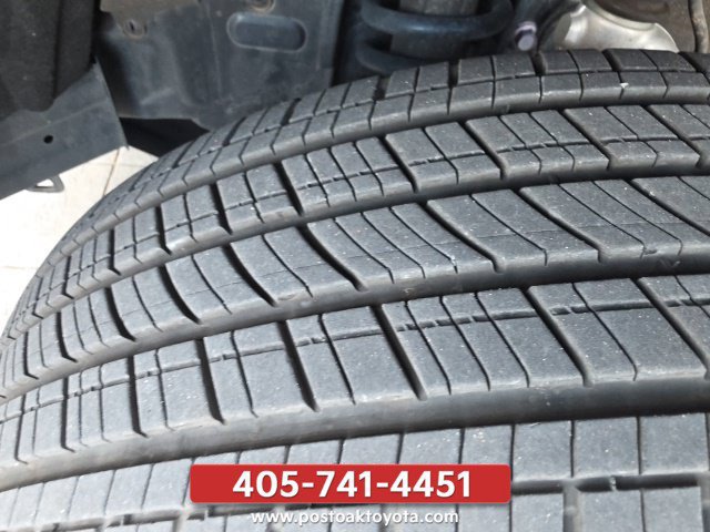 Used 2024 Toyota Tacoma SR5 AWD/4WD image 33