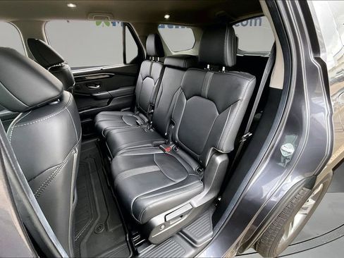 Used 2025 Honda Pilot EX-L image 22