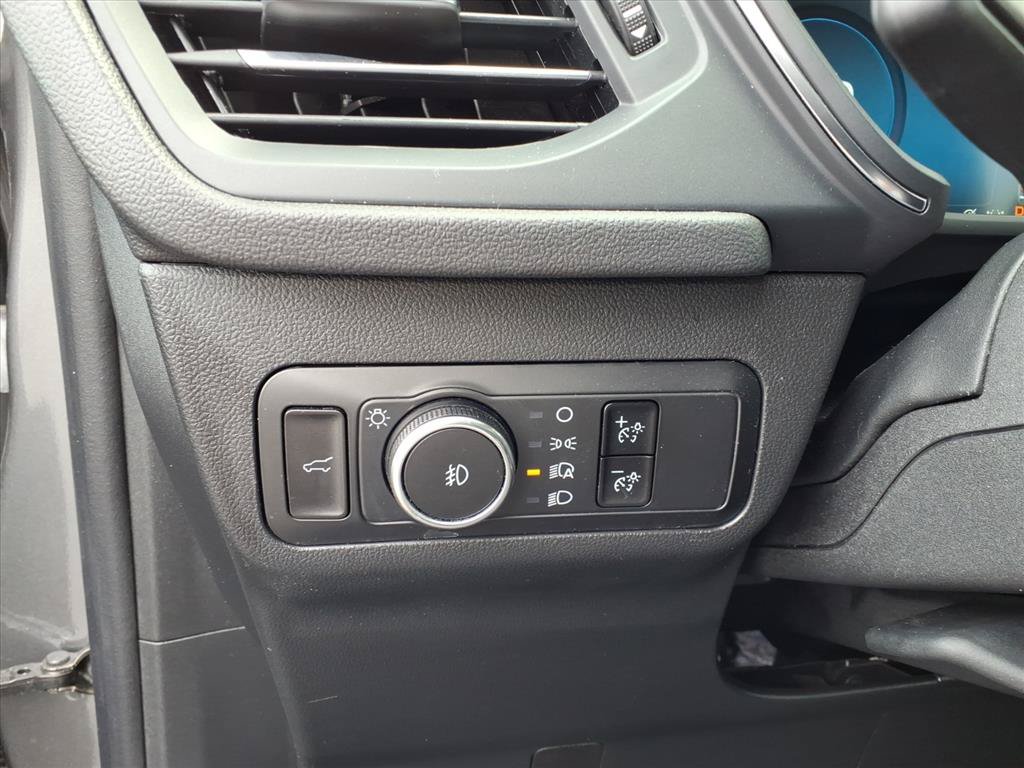 Used 2025 Ford Escape Platinum AWD/4WD image 17