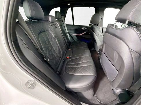 Used 2024 BMW X5 xDrive40i image 25