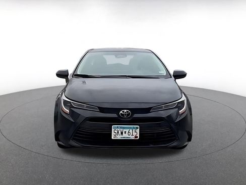 Used 2025 Toyota Corolla LE image 4
