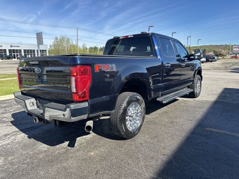 Used 2021 Ford F250 XLT w/ XLT Premium Package AWD/4WD image 15