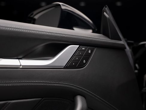 Used 2022 Porsche 911 Turbo S image 59