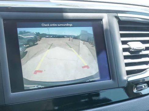 Used 2019 Chrysler Pacifica Touring-L FWD image 24