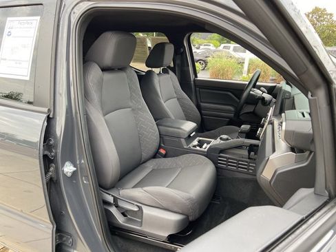 Used 2025 Toyota Tacoma SR5 AWD/4WD image 20