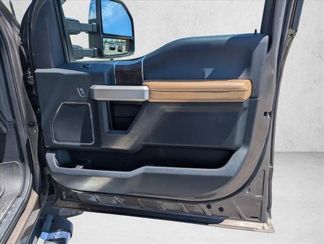 Used 2022 Ford F250 Lariat w/ Lariat Ultimate Package AWD/4WD image 26
