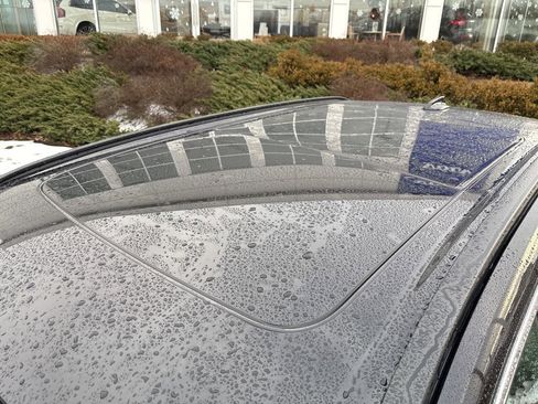 Used 2022 Volvo XC60 B5 Momentum image 12