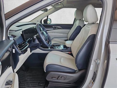 Used 2026 Kia Carnival SX w/ SX Dark Edition Package FWD image 30