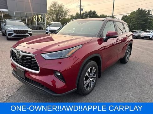Used 2023 Toyota Highlander XLE AWD/4WD image 1