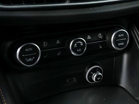 New 2025 Alfa Romeo Stelvio Sprint AWD/4WD image 18