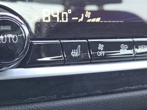 Used 2018 BMW M550i xDrive image 12