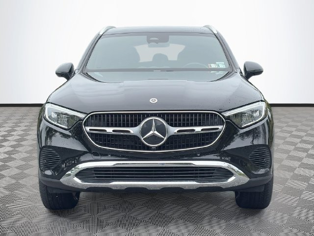 Used 2023 Mercedes-Benz GLC 300 4MATIC image 2