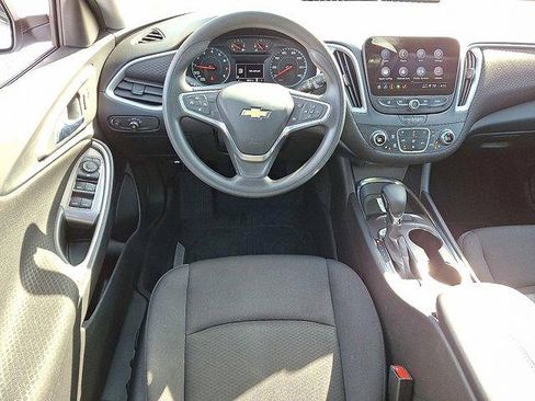 Used 2022 Chevrolet Malibu LT image 11