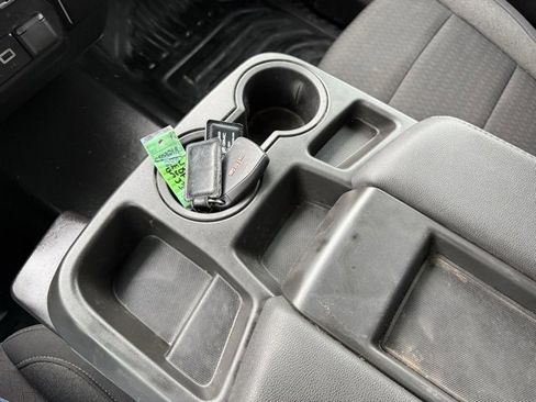 Used 2024 GMC Sierra 3500 Pro w/ Convenience Package image 21