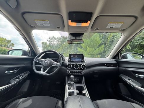 Used 2025 Nissan Sentra SV FWD image 29