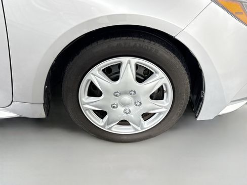 Used 2024 Toyota Corolla LE FWD image 31