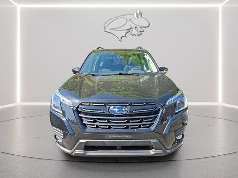 Used 2023 Subaru Forester Premium AWD/4WD image 4