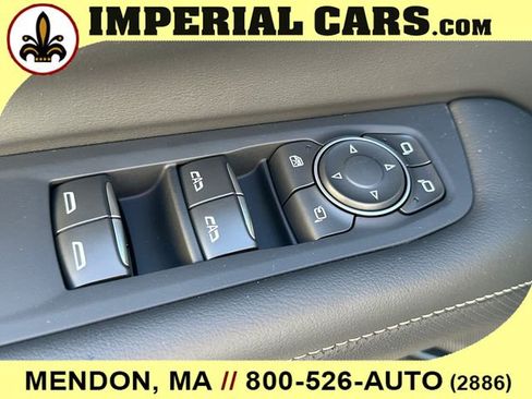 New 2026 Chevrolet Suburban Premier image 25