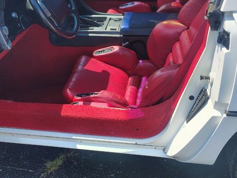 Used 1990 Chevrolet Corvette Coupe RWD image 21