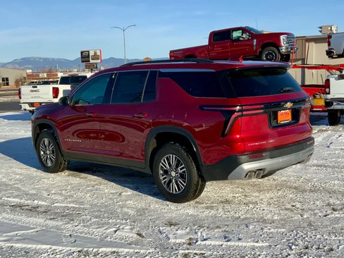 New 2026 Chevrolet Traverse LT w/ LPO, Floor Liner Package image 3