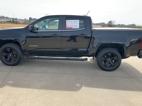 Used 2017 Chevrolet Colorado LT w/ Midnight Edition image 6